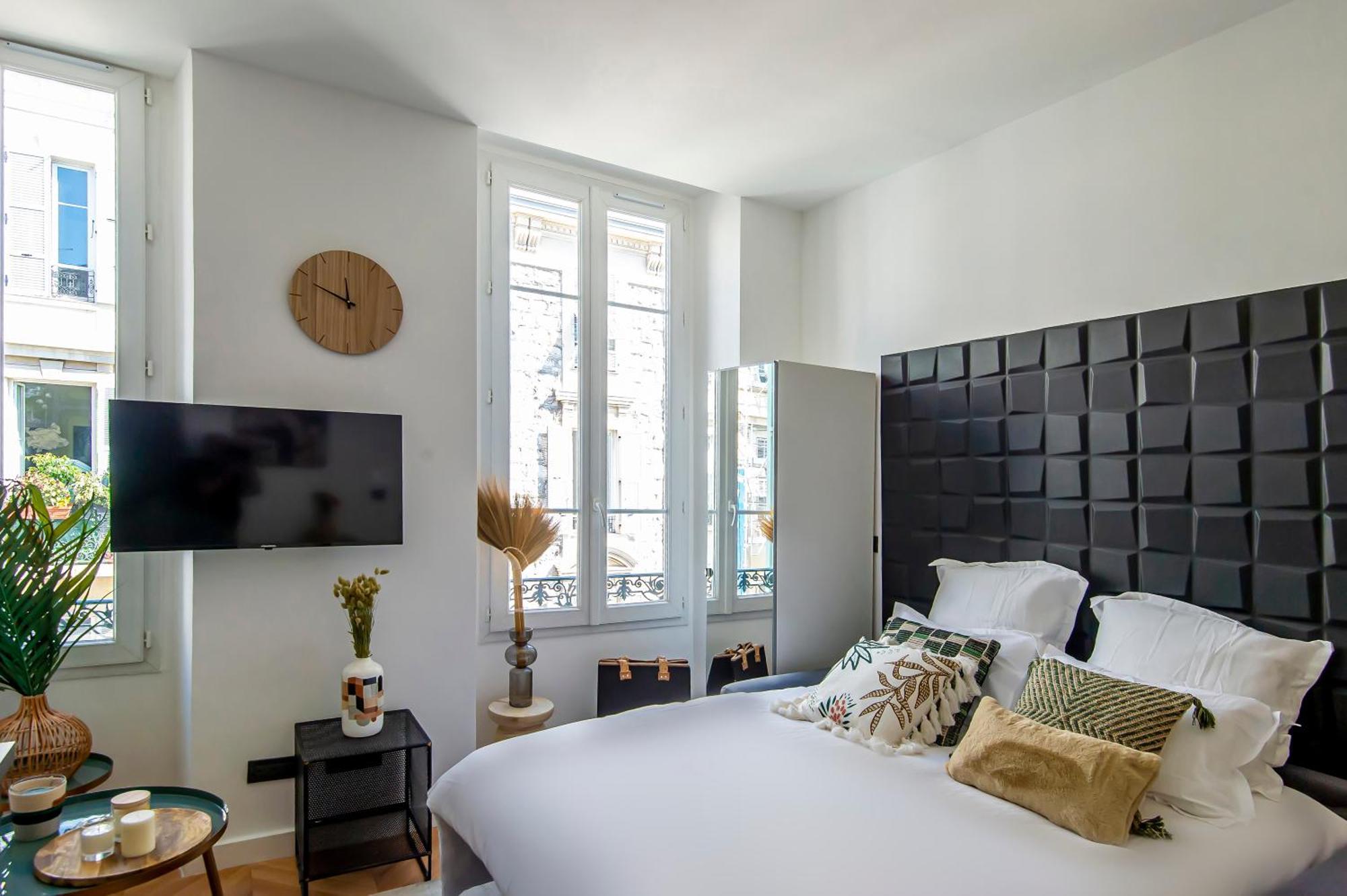 Apartment 302b Beautiful Refurbished Downtown / Ac Nizza