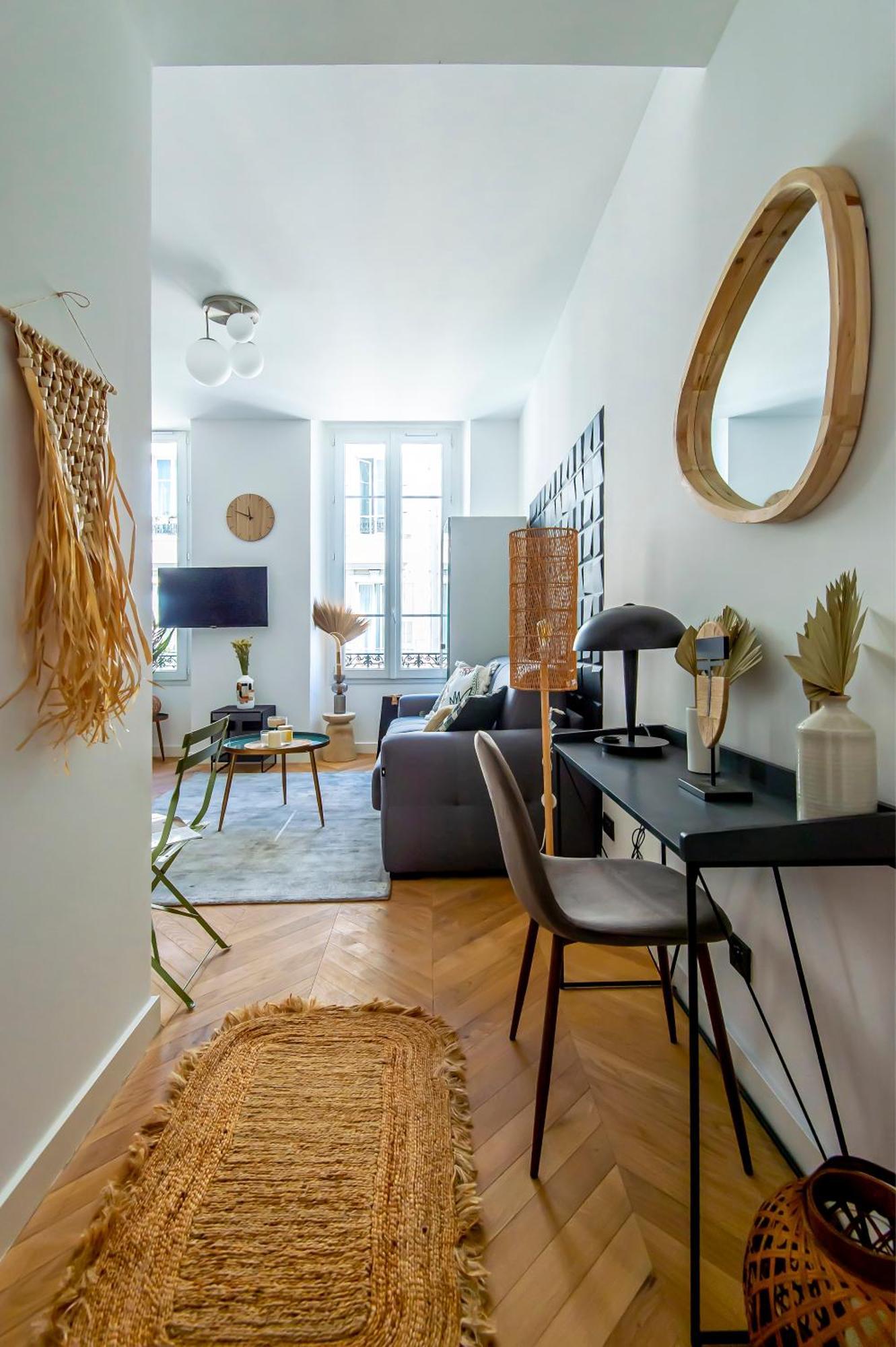 Apartment 302b Beautiful Refurbished Downtown / Ac Nizza